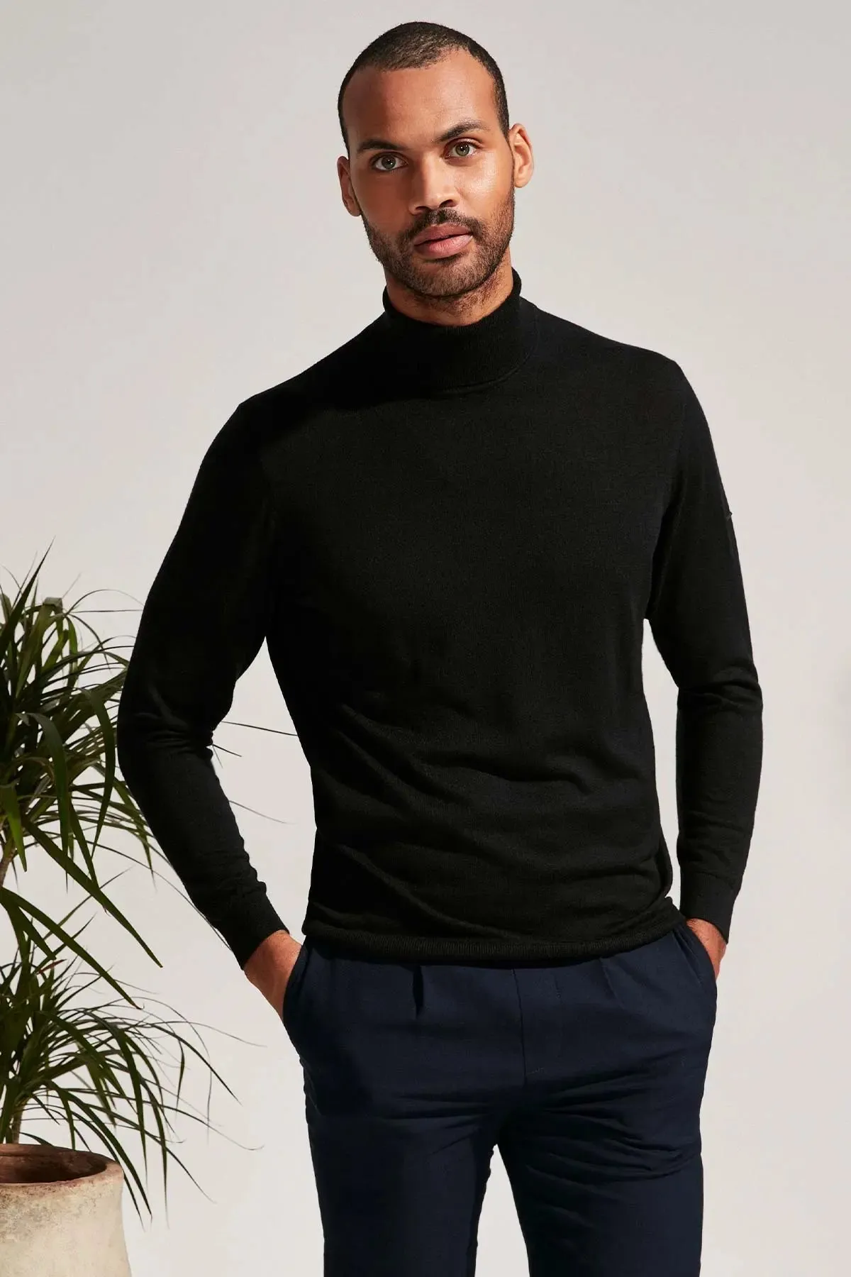 Black Silk and Cashmere Fisherman Utku Men's Knitwear