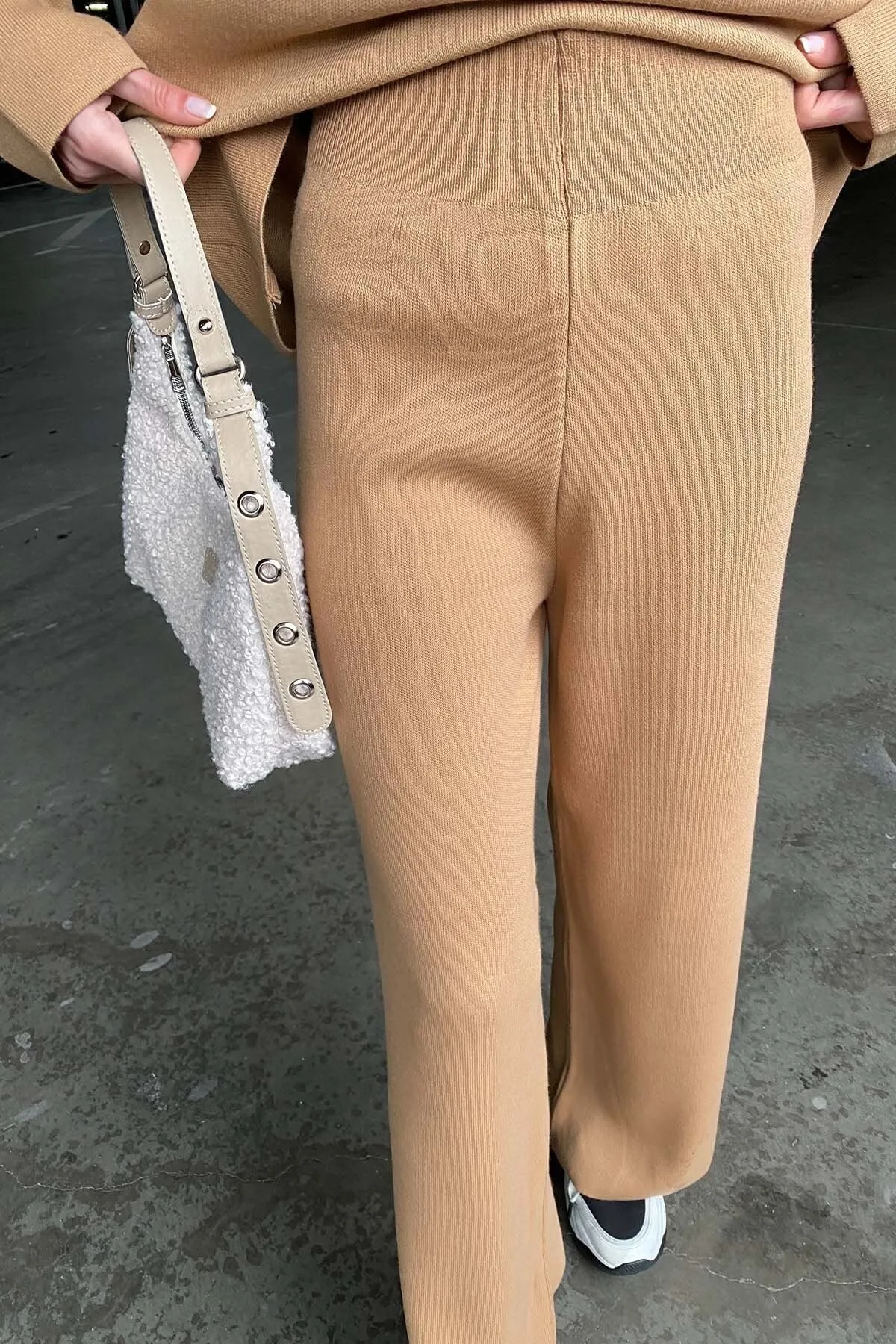 Camel Zipper Detailed Knitwear Sweater