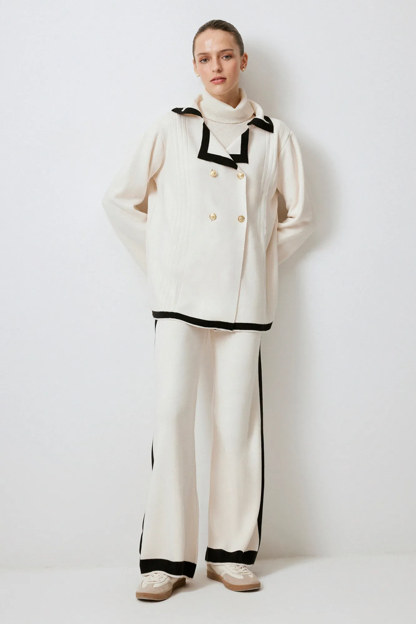 DOUBLE BREASTED KNITWEAR SUIT