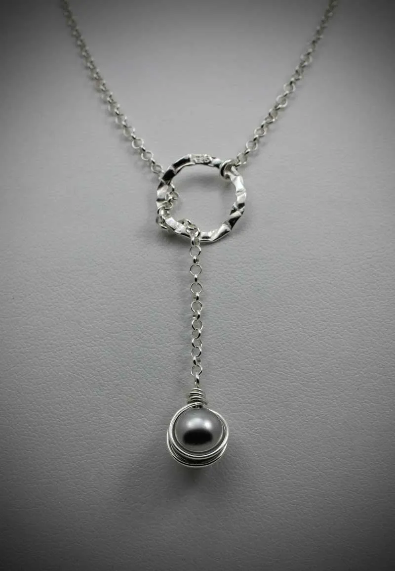 Swarovski pearl lariat - grey