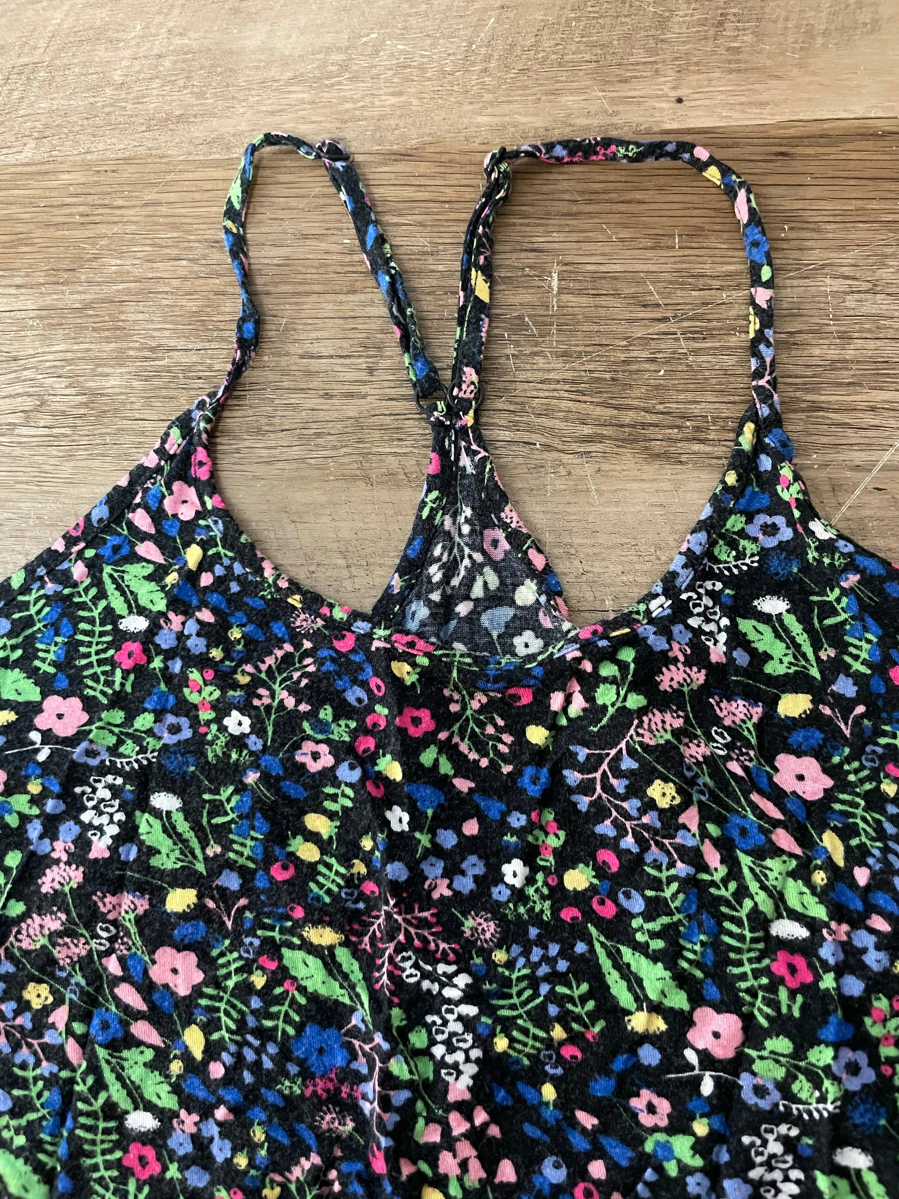 Womens Small Sz 2 DIVIDED by H&M Black Floral Razorback Tank Crop Top